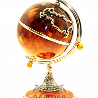 Сувенир из янтаря «Глобус»