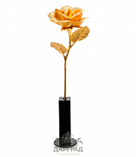 Золотая роза (в вазочке)